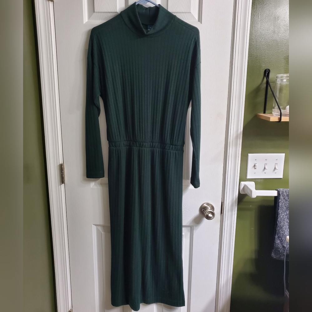 💕Last Chance💕FREE💕Forest Green Long Sleeve Dress